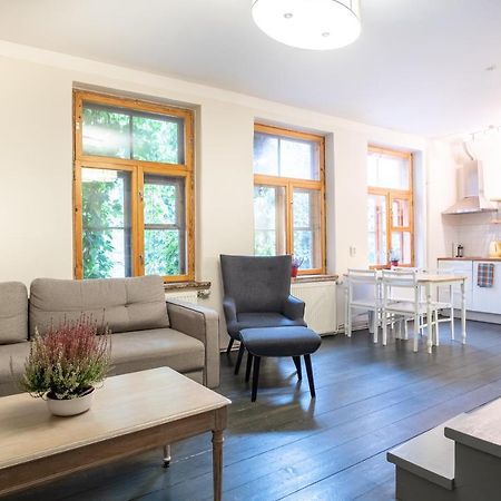 Dream Stay - Bright 2-Bedroom 2-Floor Old Town Apartment Tallinn Eksteriør bilde
