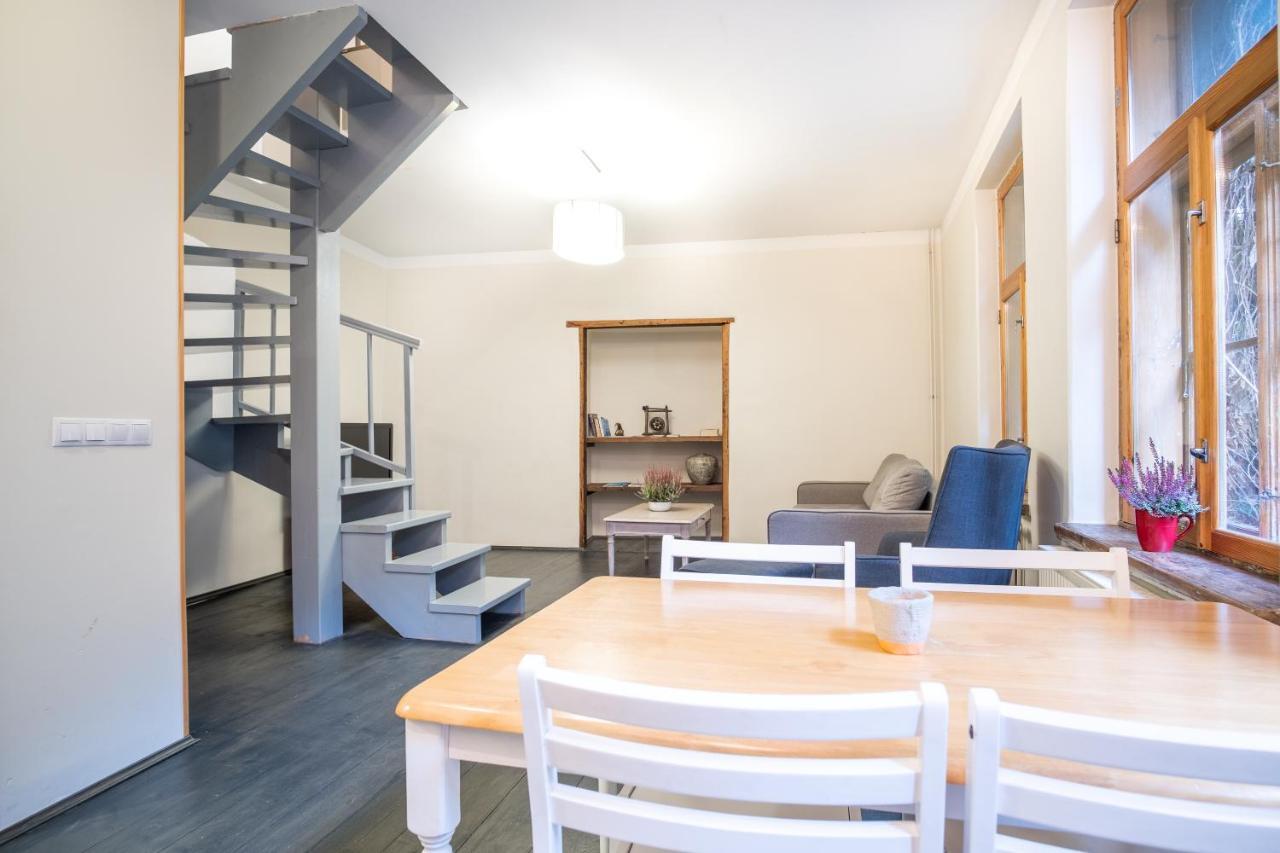 Dream Stay - Bright 2-Bedroom 2-Floor Old Town Apartment Tallinn Eksteriør bilde