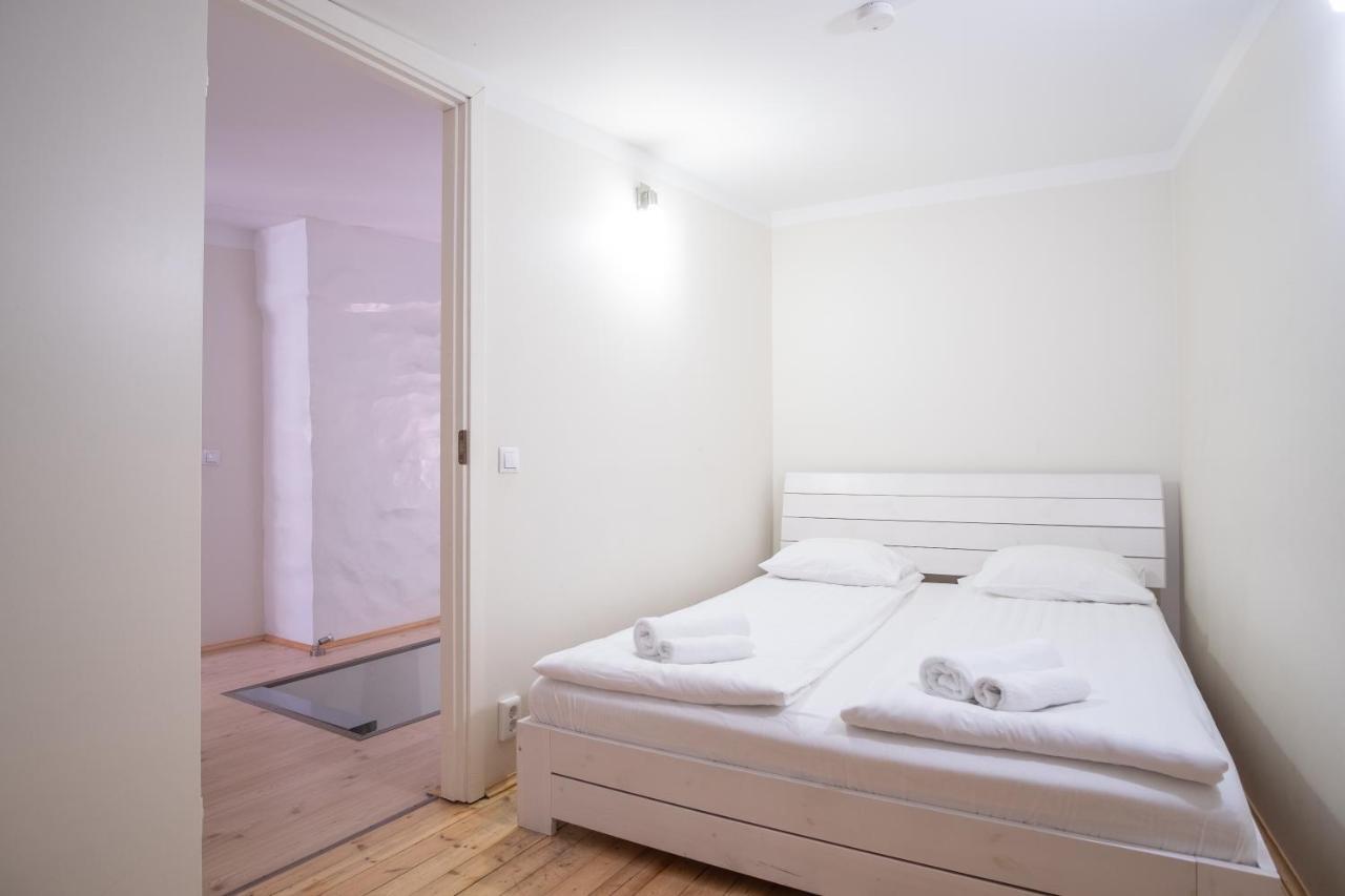Dream Stay - Bright 2-Bedroom 2-Floor Old Town Apartment Tallinn Eksteriør bilde