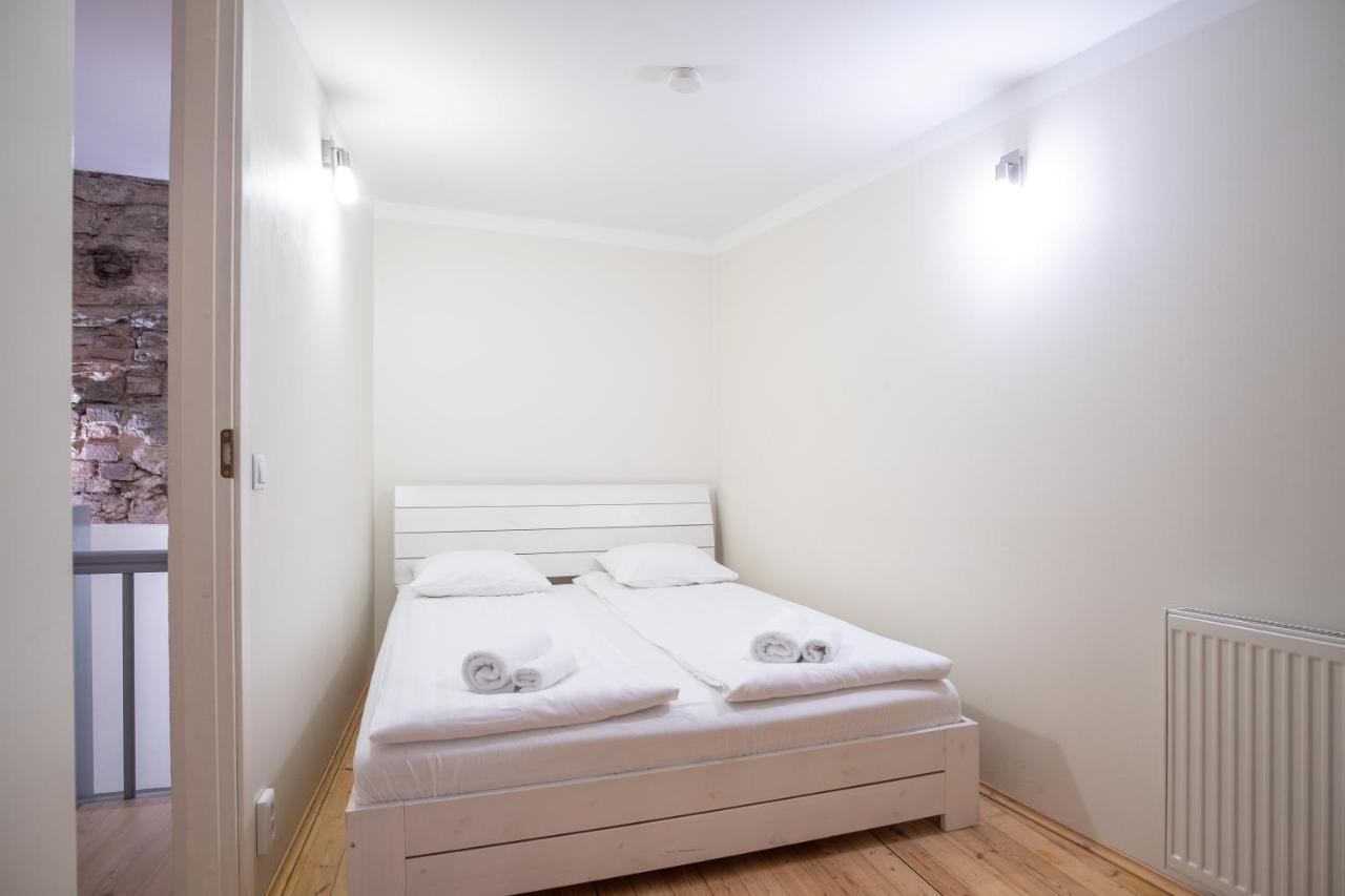 Dream Stay - Bright 2-Bedroom 2-Floor Old Town Apartment Tallinn Eksteriør bilde